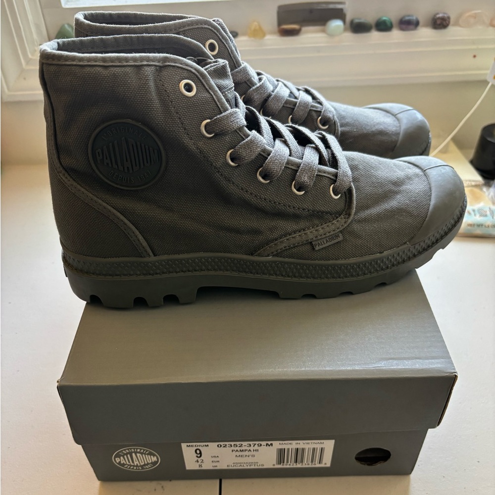Palladium High-Top Canvas Boots in Gray
